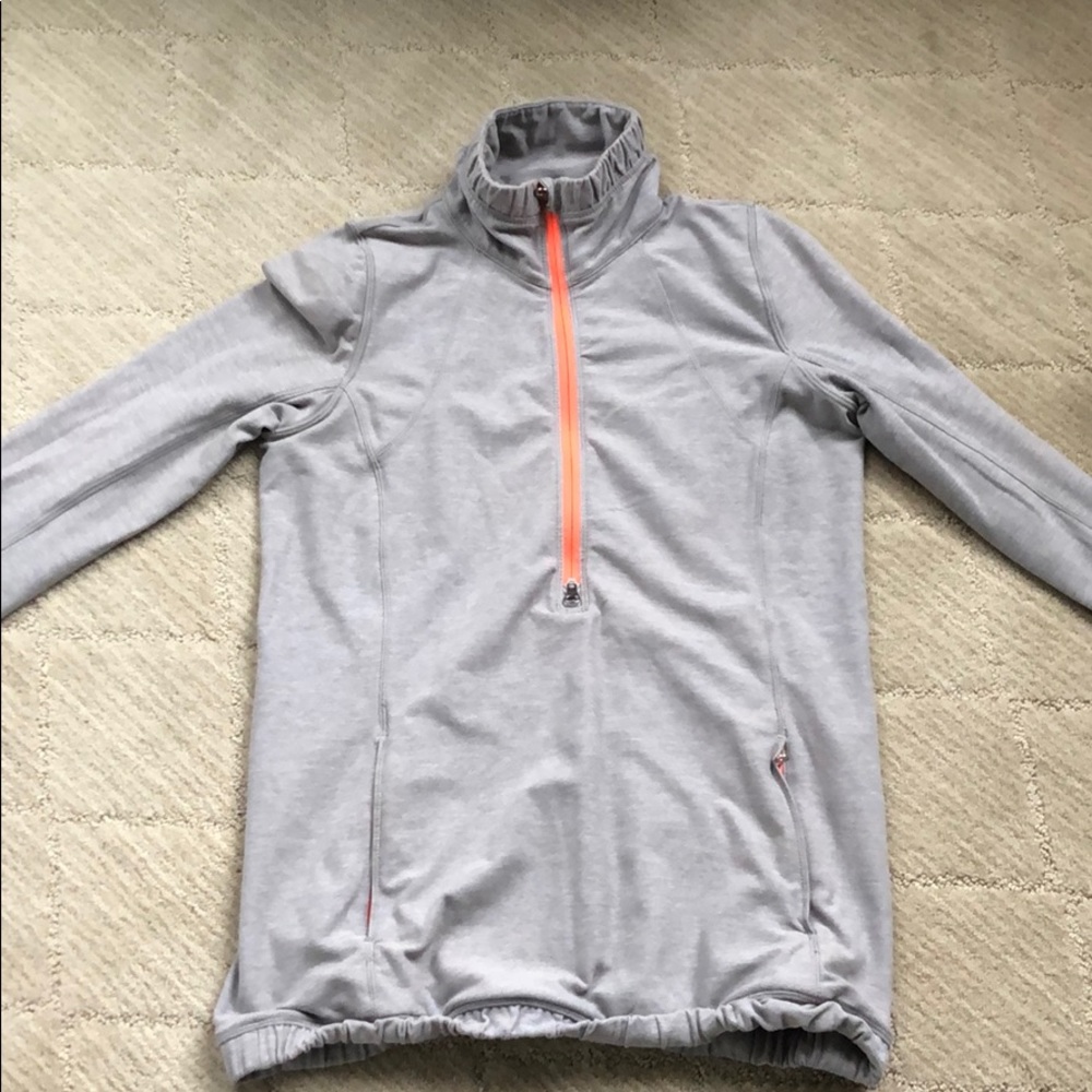 Grey sweatshirt super comfy lululemon - Picture 4 of 7